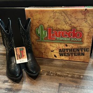 Laredo western boots, black, size 8M, never worn.